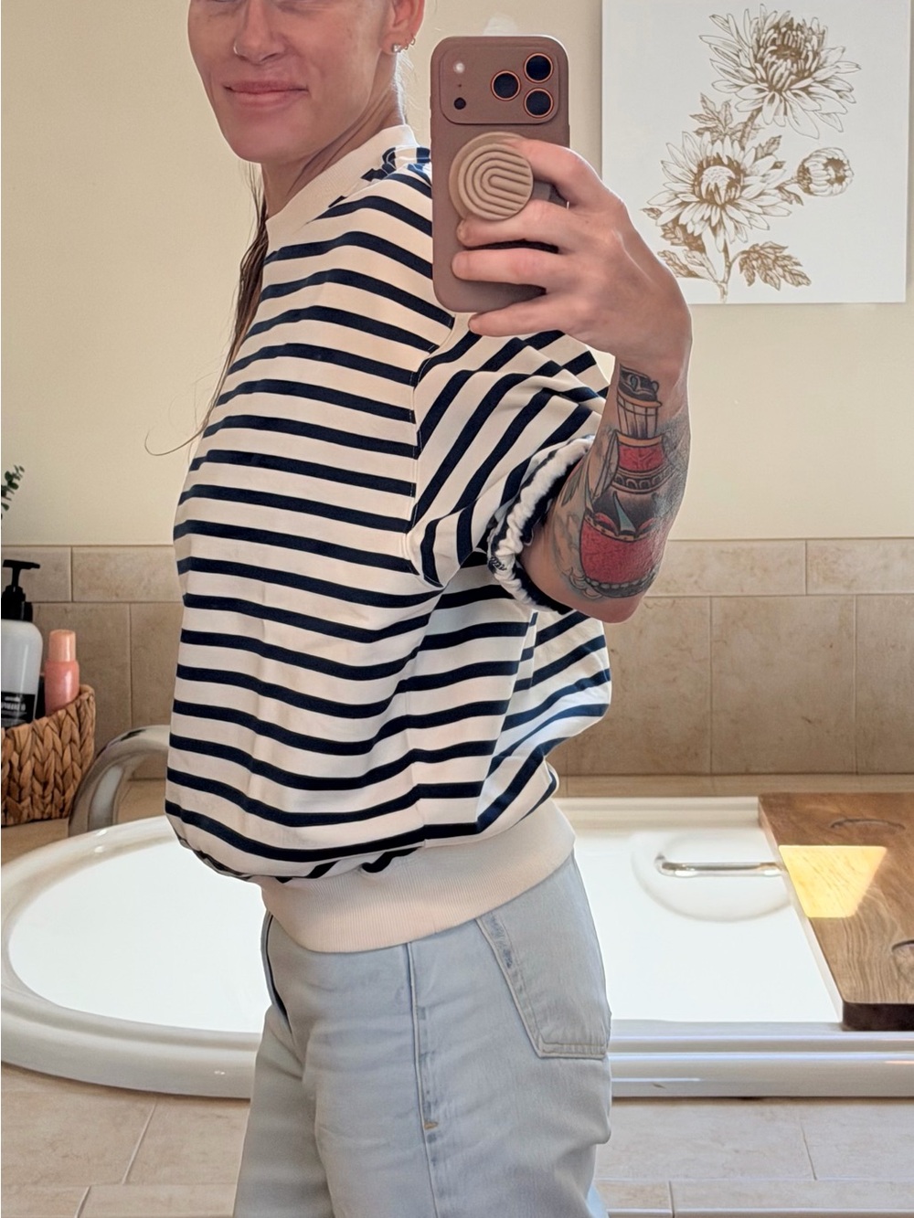 Striped Puff-Sleeve Sweatshirt - White & Navy - Picture 14 of 15